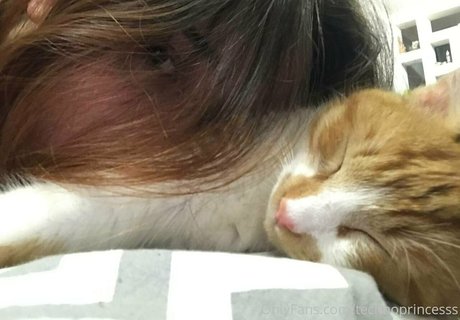 technoprincesss actriz libre fotos