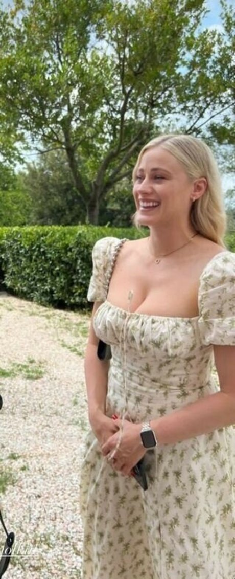 Olivia Taylor Dudley estrella recopilación