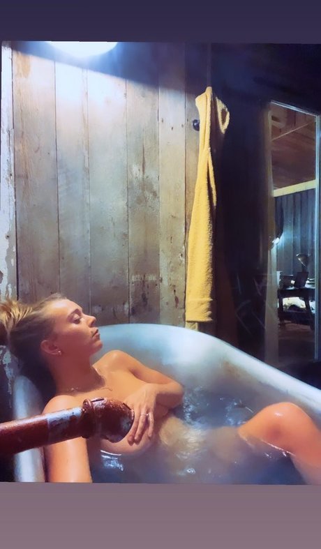 Becky Hill modelo agradable archivo