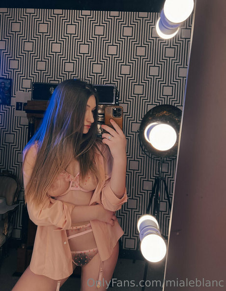 mialeblanc estrella del sexo imágenes