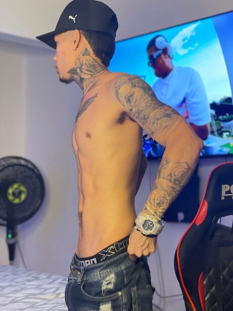 solo fans de indias tetonas arriba desnudo foto