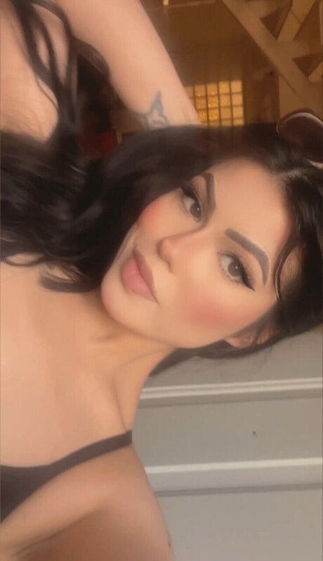 CEREZZA hermosa modelo recopilación