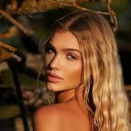 Rebecca Raines buen modelo imágenes