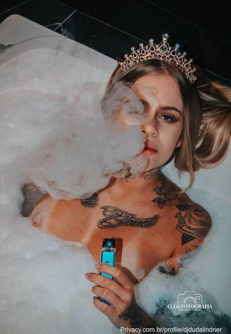 DJ Duda Lindner estrella de alta calidad galerías