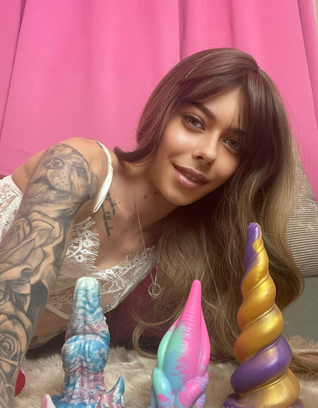 xlilagreyyfree modelo desnuda galería