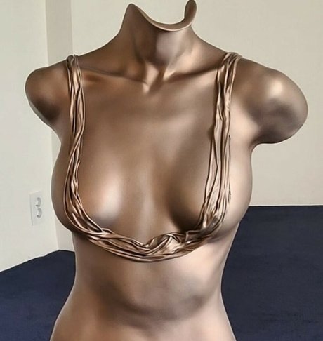 Onestar Xx modelo superior imágenes