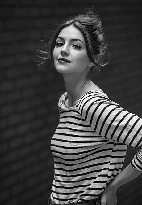 Ella Hunt estrella agradable foto