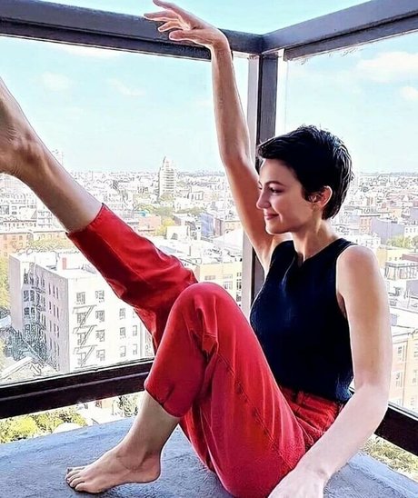 Ella Hunt modelo mejor galerías