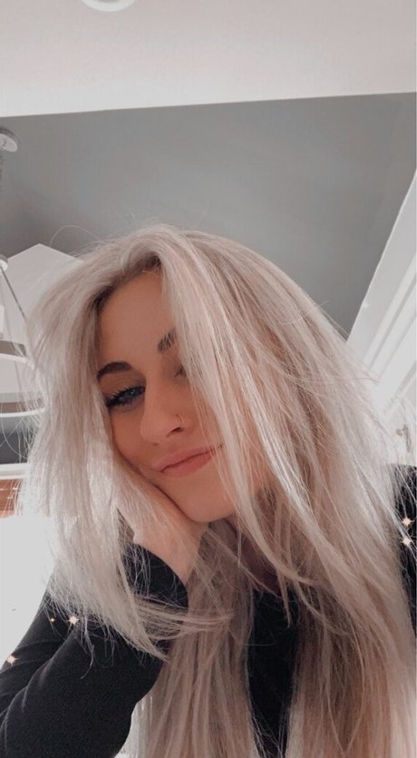 Sarah Kate Stricker actriz erótica galerías