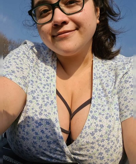 janineaam estrella porno en alta definición foto