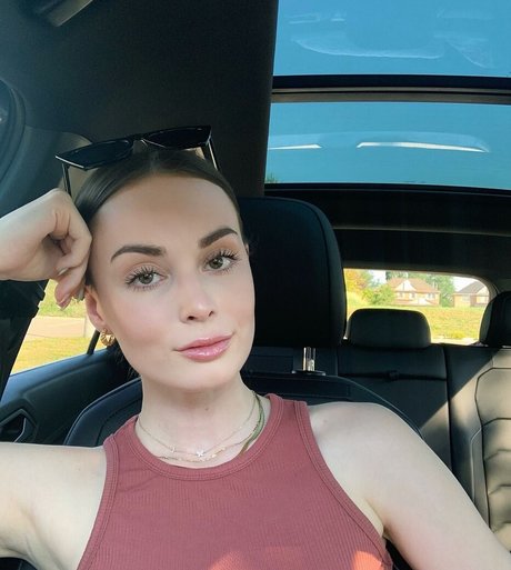 adolescente asiática de grandes tetas onlyfans sexy gratis galería