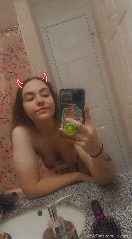 kaiyaplus hermosa actriz foto