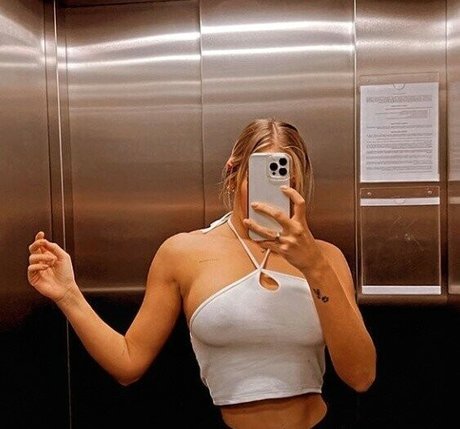 Antonella Mantovano bonita actriz recopilación