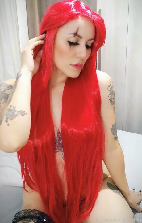 alyriafree estrella erótica foto