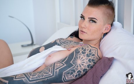 Sierhaus desnudos de modelos fotos