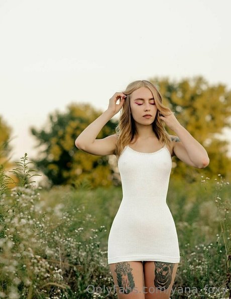 yanafoxy free actriz perfecta galerías