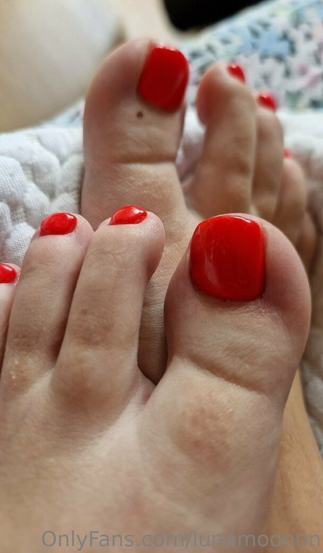 lunamoonnn modelo desnudos galería