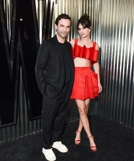 Emilia Jones estrella xxx imágenes