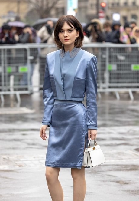 Emilia Jones estrella porno adulto galerías