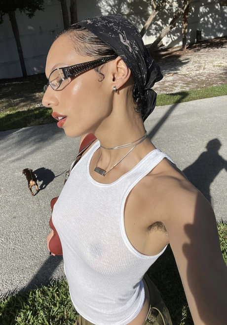 Jazelle Zanaughtti modelo porno galerías