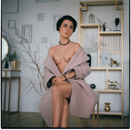 Anna Kotova estrella porno bonita imágenes