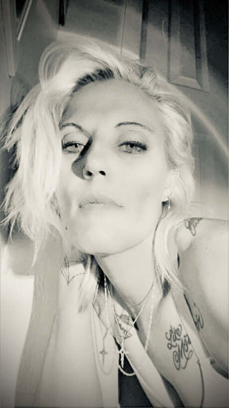 Hazeleyes_ modelo agradable archivo