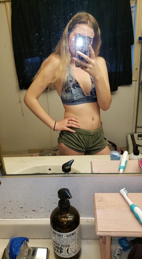 Beans actriz desnuda fotos