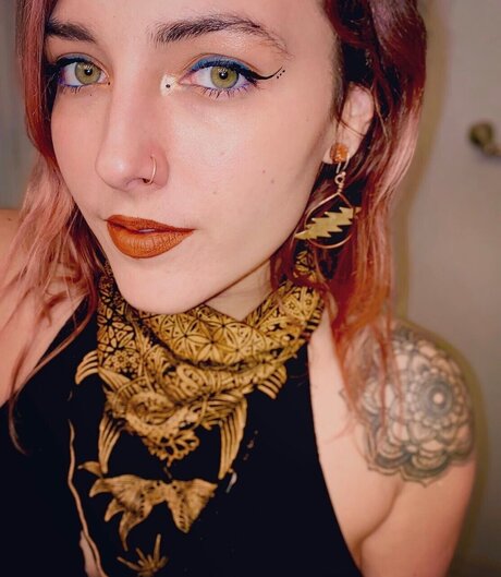 Kitty Fontana actriz erótica galerías