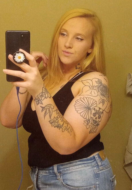 Harley Pearl modelo exclusivo imagen