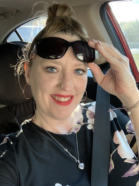 Taterbug5 modelo agradable imagen