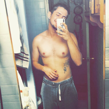 u32539465 estrella caliente galerías