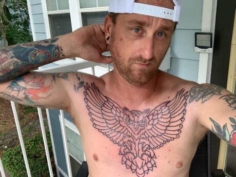 InkedJax estrella porno atractiva foto