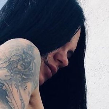 Bee Phillips actriz de arte galería