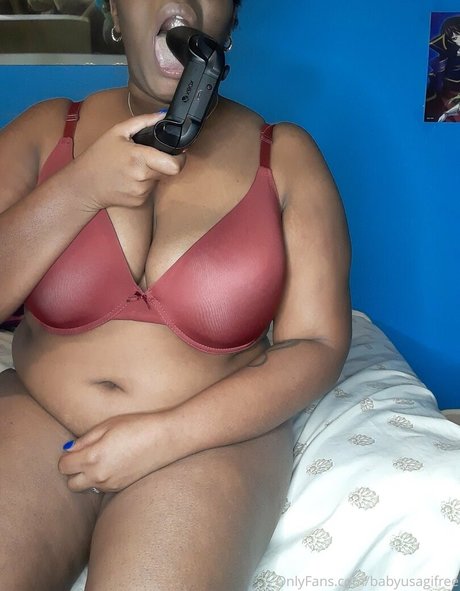 babyusagifree modelo desnuda foto