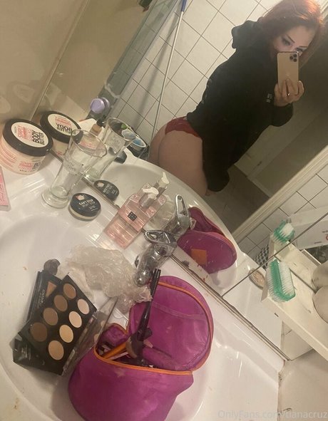 tianacruz bonita estrella galerías