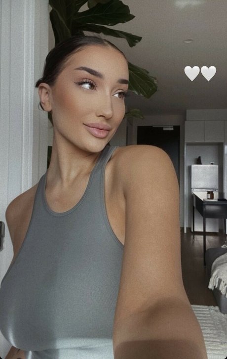 Carla Dior actriz perfecta imagen