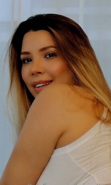 mizzellaa estrella porno agradable imagen