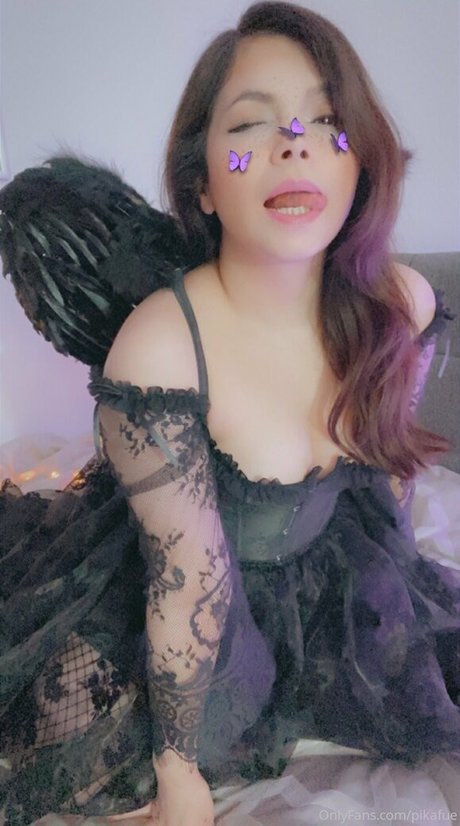 Pikafue estrella sexy galería