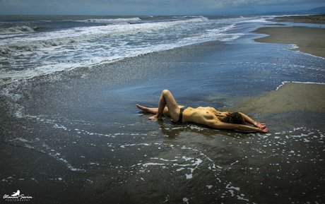 Lale Sezer actriz recopilación