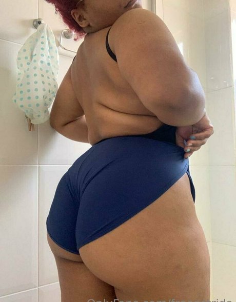 freeastrids estrella porno desnuda imágenes