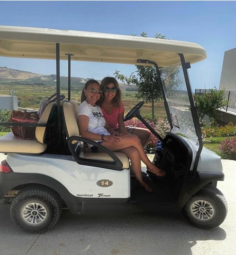 Valentina Liguori buena estrella porno imágenes