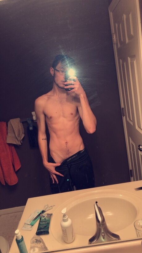 Tyler Fererra actriz de desnudos galerías