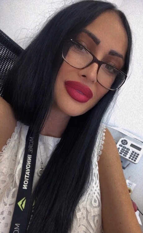 Mihaelaaa15 modelo sexual galería