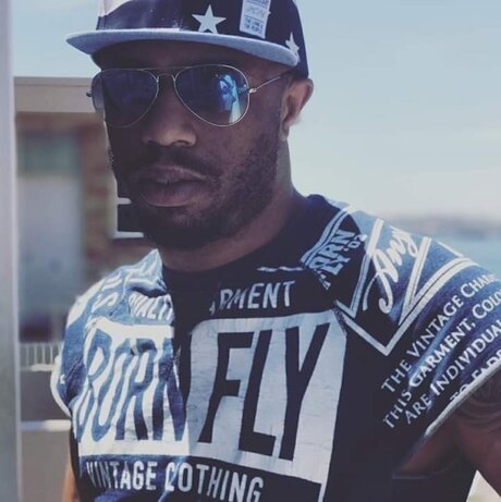 Kevin Lewis arte estelar galería