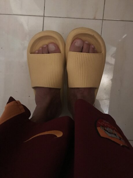 Only_ bonita estrella porno galería