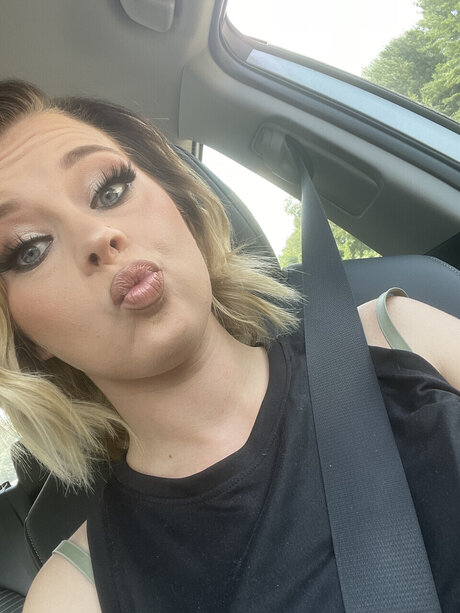 Tessy_ estrella erótica imagen