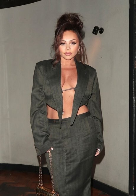 Jesy Nelson arte estelar fotos