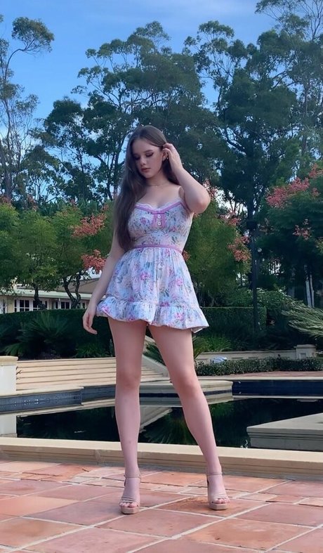 Isabel Ardley bonita modelo galerías