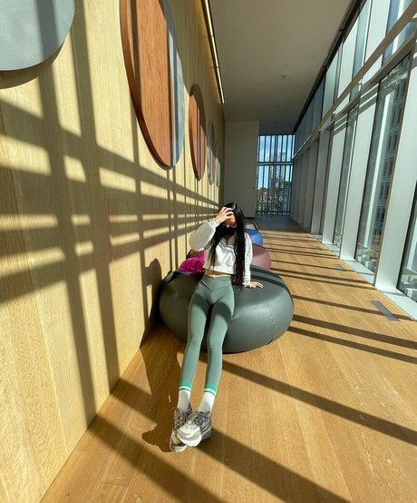 luvxmi modelo sexy imagen