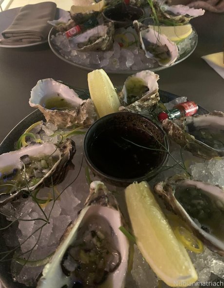 madam___caramel estrella atractiva imágenes